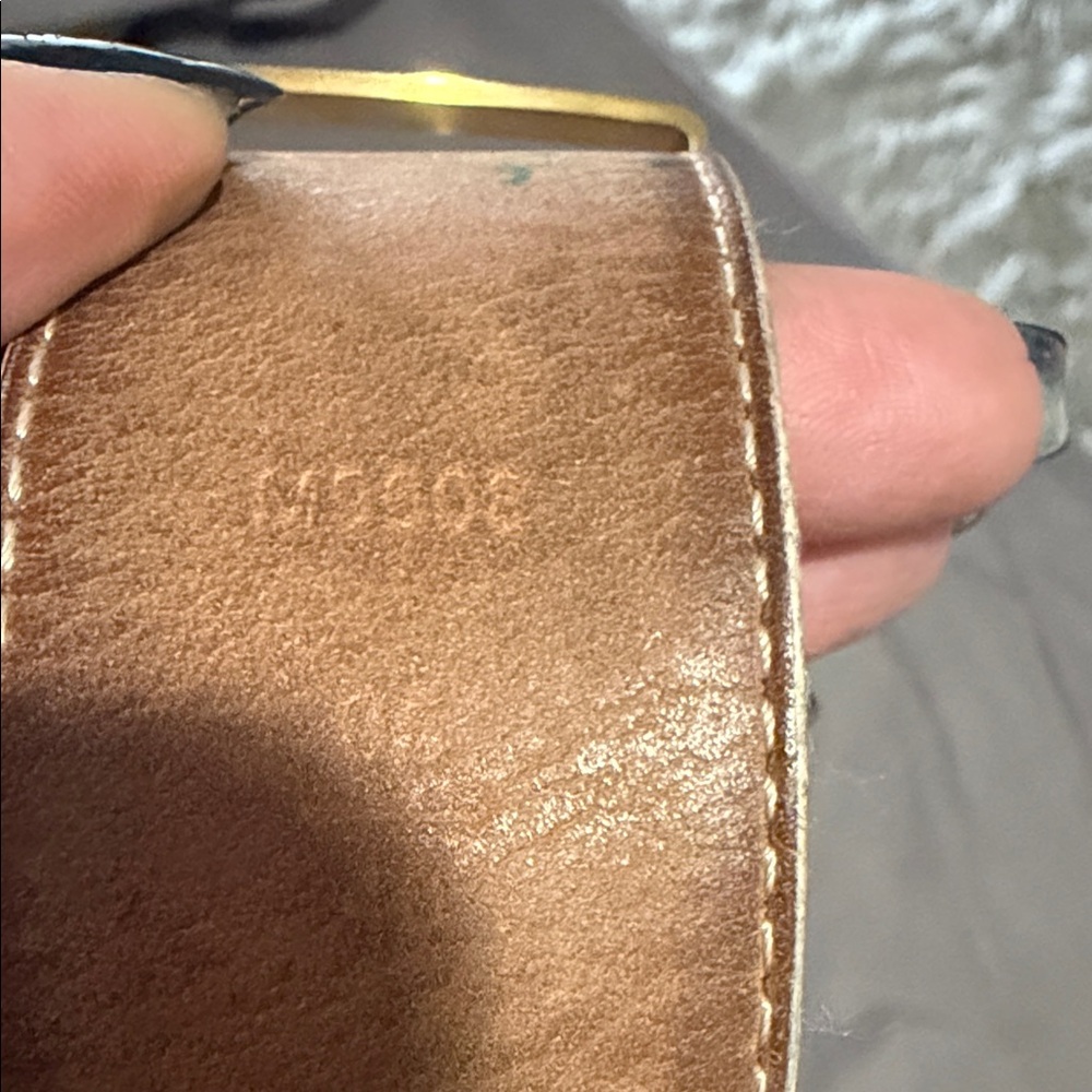 Authentic Louis Vuitton Leather Belt - Picture 5 of 10